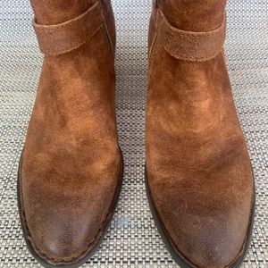 Born leather ankle boots nearly new